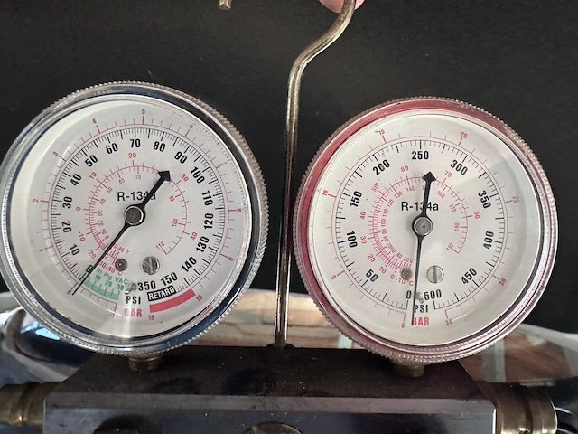 A/C Gauge