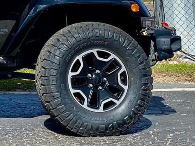 Photo: Off Road Tire